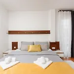 Luxurious Urban Retreat With Whirlpool And Private Parking