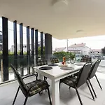Luxurious Urban Retreat With Whirlpool And Private Parking 扎达尔